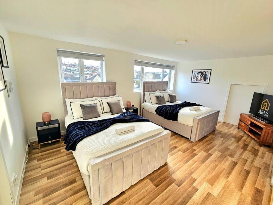 Spacious Haven With Free Parking Glasgow Exterior foto
